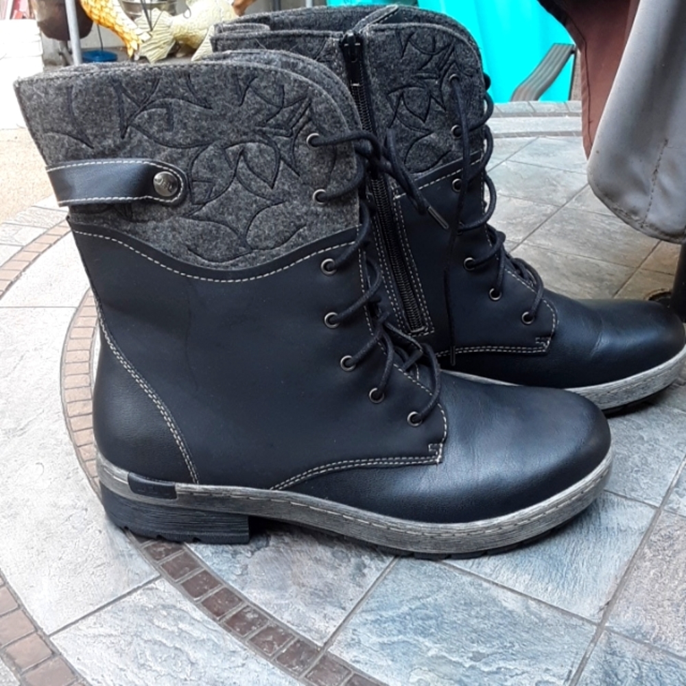JBU BY JAMBU ANKLE BOOTS
